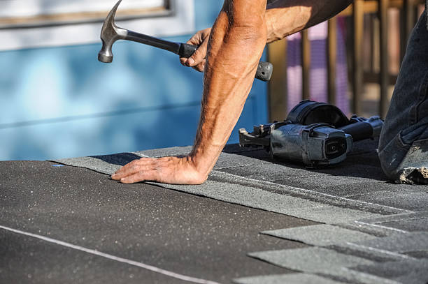24/7 Emergency Hail Damage Roof Repair experts in Knoxville, IL
